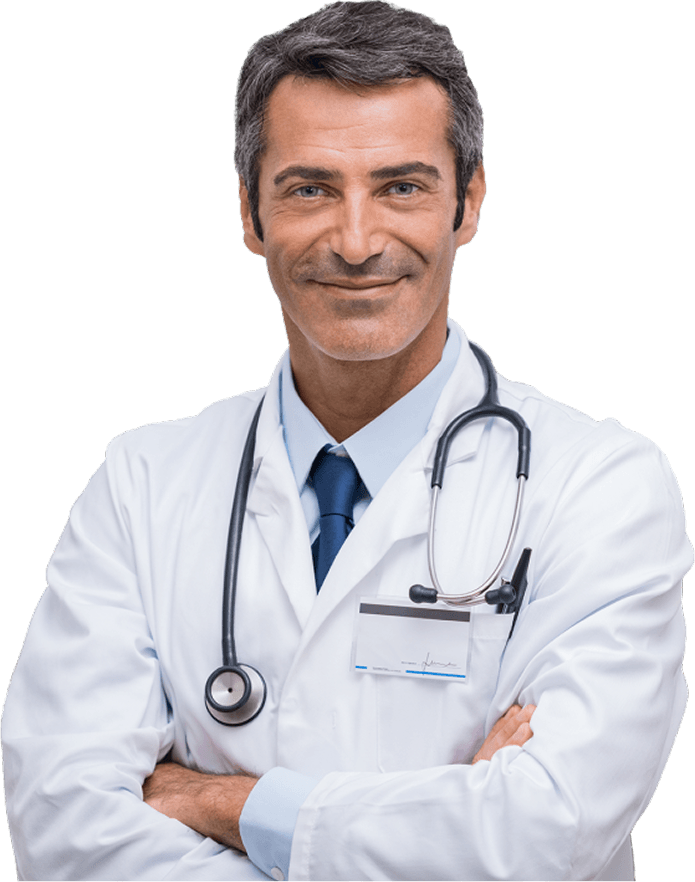 Imagem de um dentista de braços cruzados, com um sorriso no rosto e um estetoscópio pendurado no pescoço. Ele está usando um jaleco branco e tem cabelos grisalhos.
